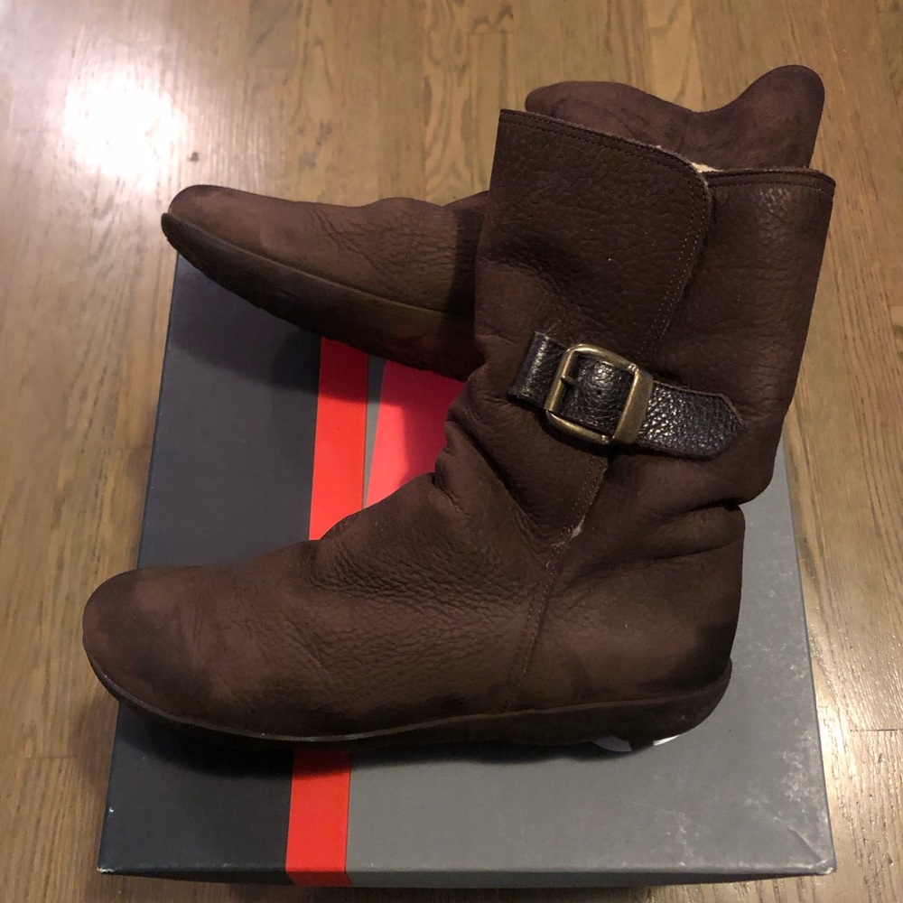 Women’s arche boots